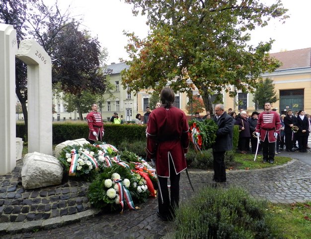 56-ra emlékeztünk 34